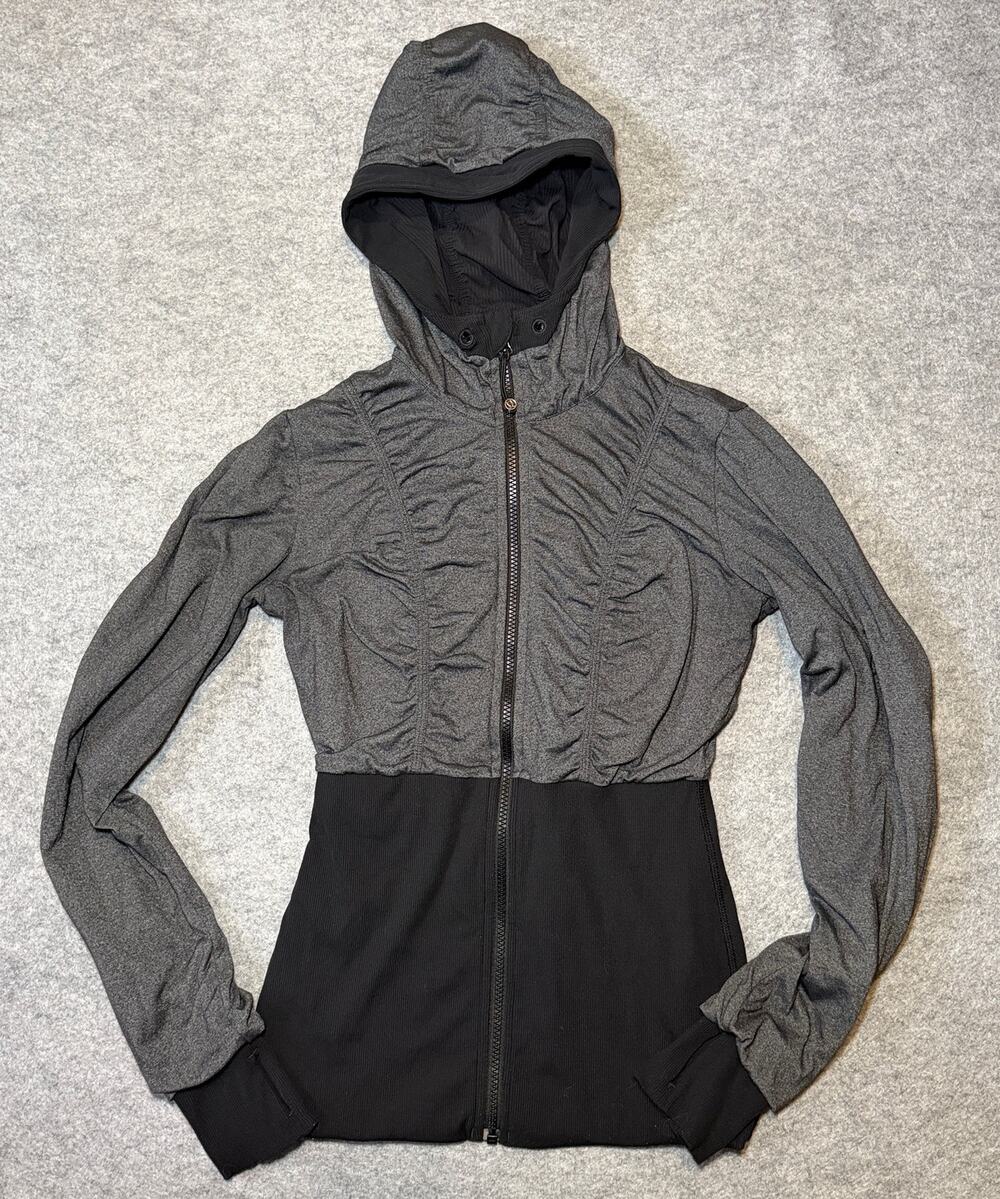 Lululemon Women's Reversible Hoodie Size 6 Gray Heather Full Zip Casual Athletic